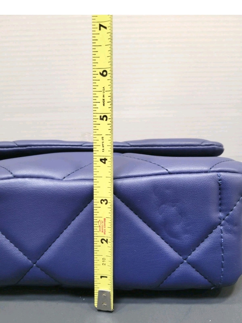 Badgley Mischka Periwinkle Quilted Crossbody Bag with Gold Logo & Chain New! - Picture 10 of 10